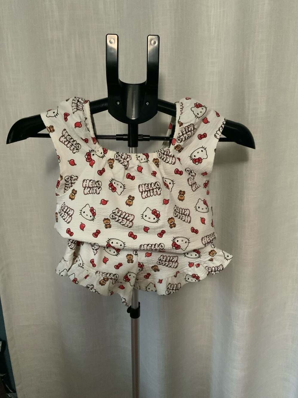 Hello Kitty Primark NWOT Girls Size 6-7 Yrs White Lounge Set